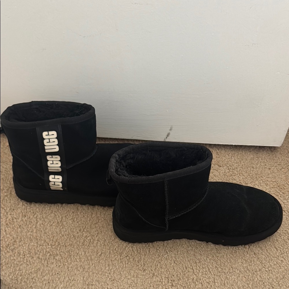 UGG Black Classic Mini Side Logo